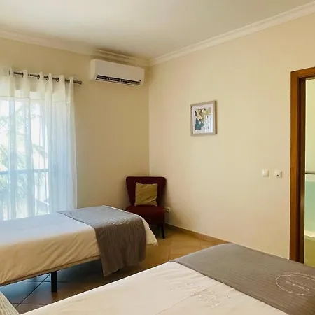 Santa Maria N - Shared Pool - 6 Guests -