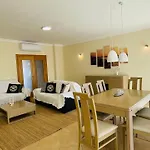 Santa Maria N - Shared Pool - 6 Guests - *
